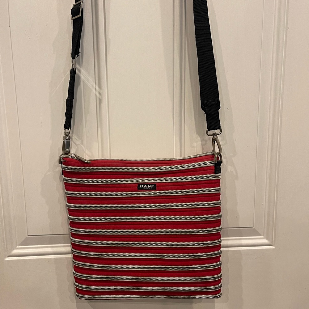 BAM BAG Original Zippered Purse Red